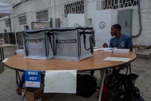 Consejo haitiano reconoce a 28 organizaciones ante comicios