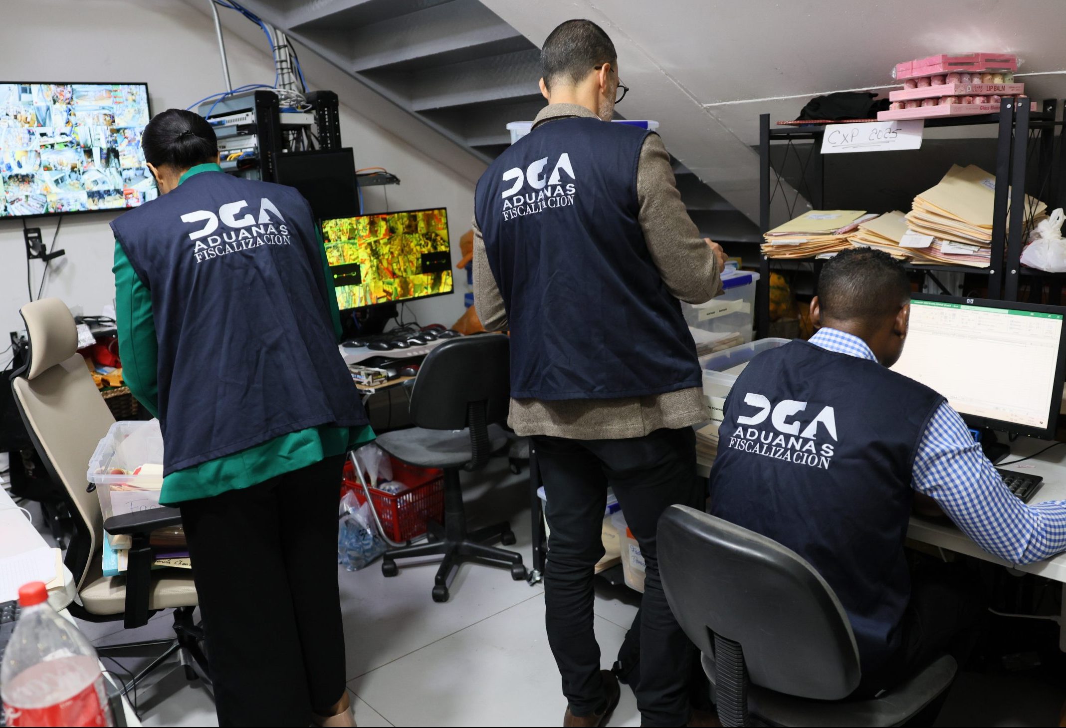 Aduanas RD emprende acción contra importadores asiáticos