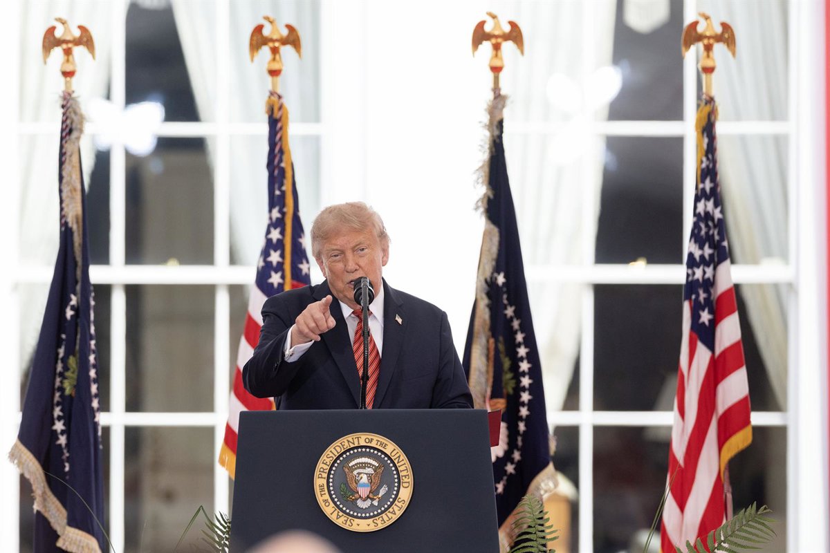 Trump amenaza con aranceles a la UE si hace a Canadá miembro