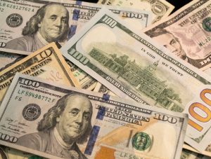 Dólar se mantiene cerca de RD$60 este fin de semana