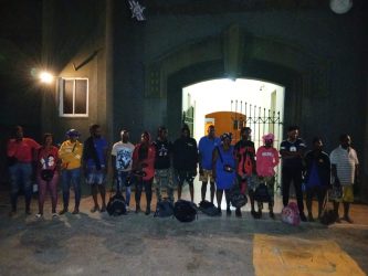 ERD intercepta una yola con 16 haitianos en situación irregular ERD intercepta una yola con 16 haitianos en situación irregular