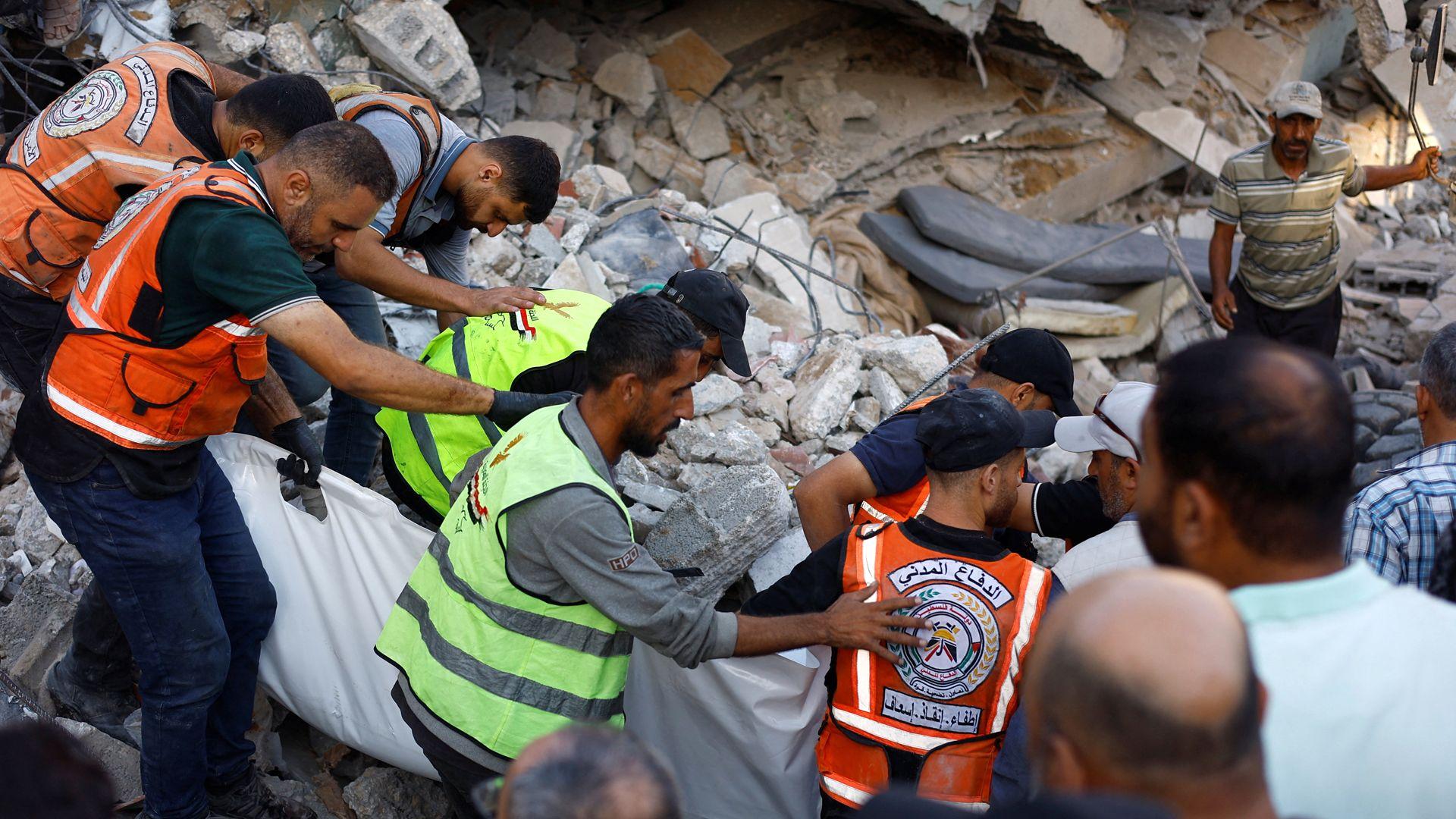 GAZA: Aumentan a 21 muertos por derrumbe de un edificio imagen