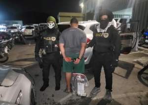 BANI: Decomisan 595 paquetes de cocaína y detienen a tres