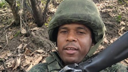 Hieren dominicano combate con fuerzas rusas en Ucrania Hieren dominicano combate con fuerzas rusas en Ucrania
