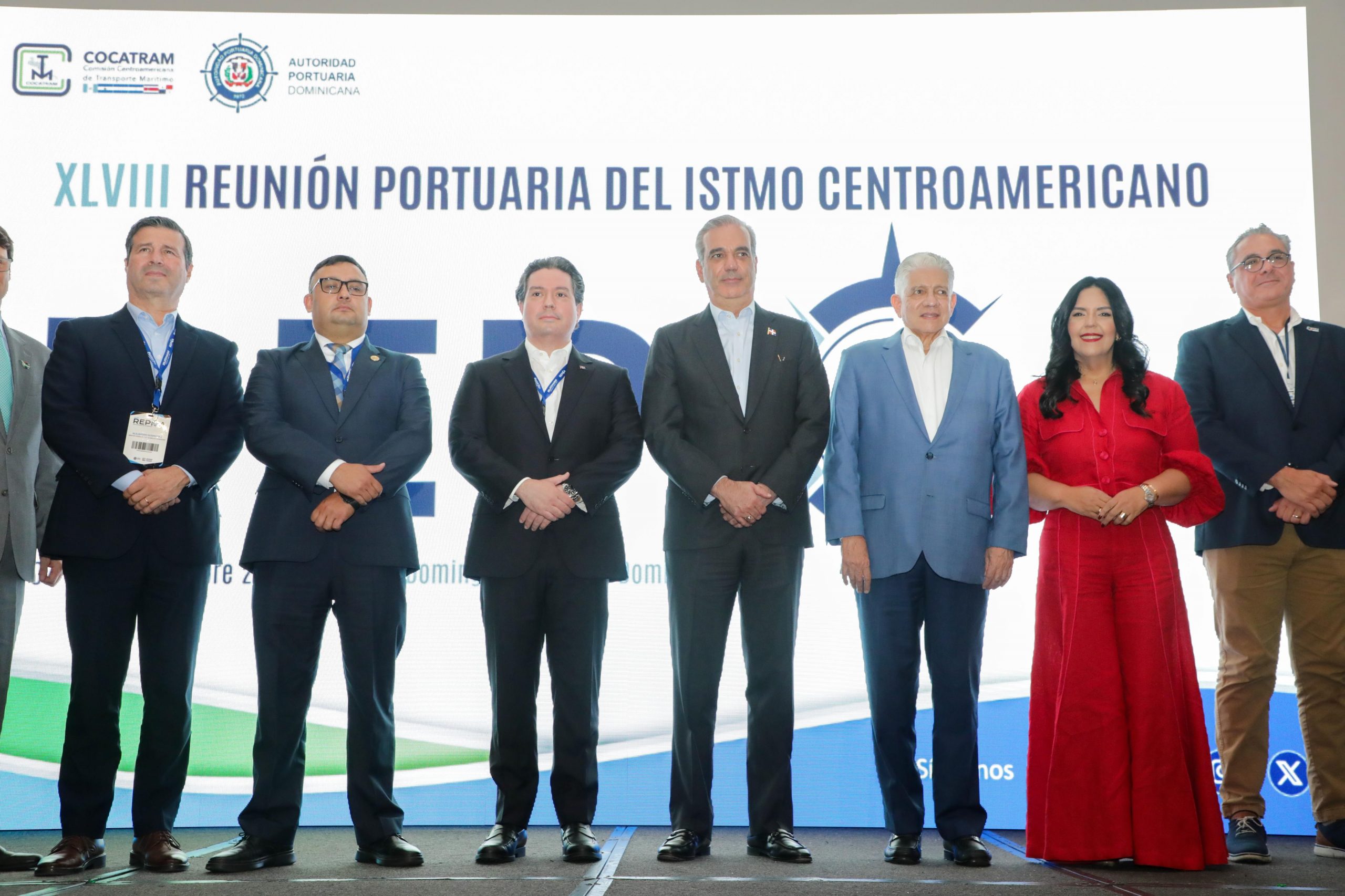 Abinader destaca importancia estratégica de los puertos de RD