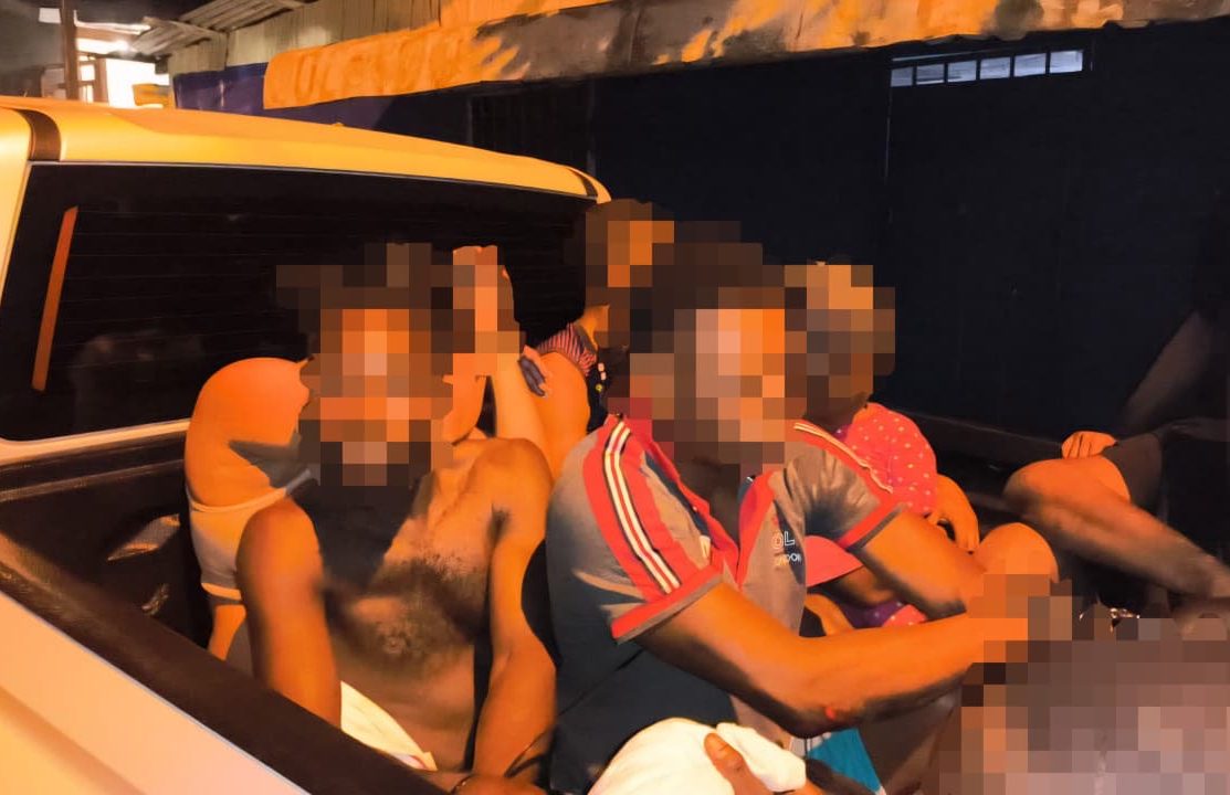 Detienen a 2,011 extranjeros; intervienen comercios chinos Detienen a 2,011 extranjeros; intervienen comercios chinos
