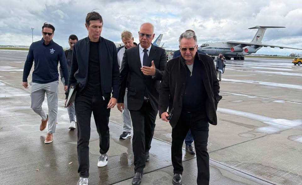 Los enviados de Trump visitan Ucrania para abordar la guerra imagen