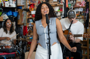 EU: Cantante dominicana Yendry se presenta en Tiny Desk