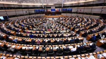 La Eurocámara pide suspender Acuerdo de Diálogo con Cuba