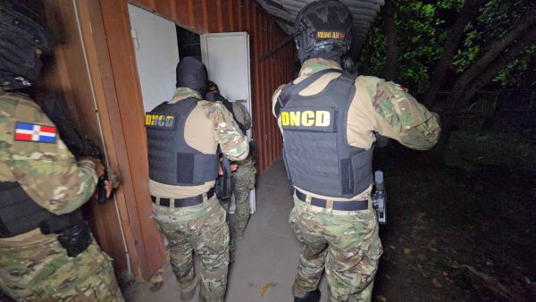 DNCD ocupa 168 paquetes de cocaína y arresta supuesto narco
