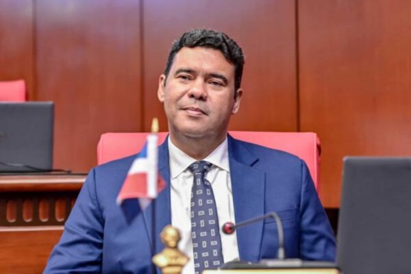 Senador por La Altagracia alerta sobre el uso del Código Penal imagen