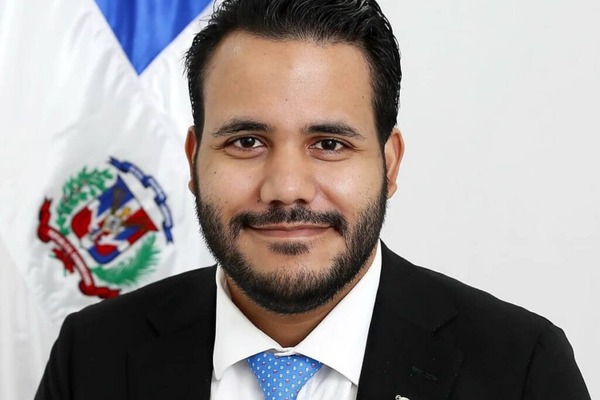 Rogelio A. Genao renuncia al PRSC tras años de militancia imagen