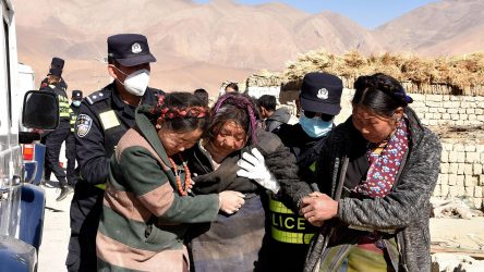 Al menos 16 muertos a causa de terremoto 7 grados en el Tíbet Al menos 16 muertos a causa de terremoto 7 grados en el Tíbet