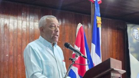 Embajador de Cuba en RD denuncia presiones de EEUU