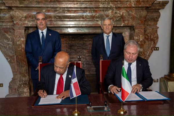 Italia y RD firman pacto para más comercio y mejor seguridad