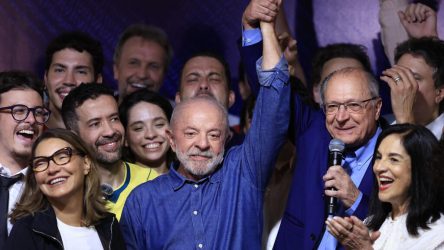 BRASIL: Lula gana la segunda vuelta y es reelecto presidente