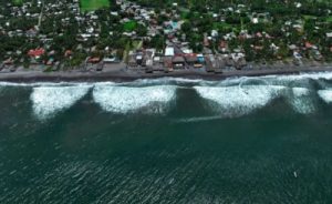 Alerta de tsunami en El Salvador por fuerte terremoto en Panamá