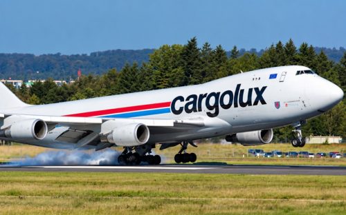 Avión de El Salvador aterriza en SD en medio de crisis en Haití