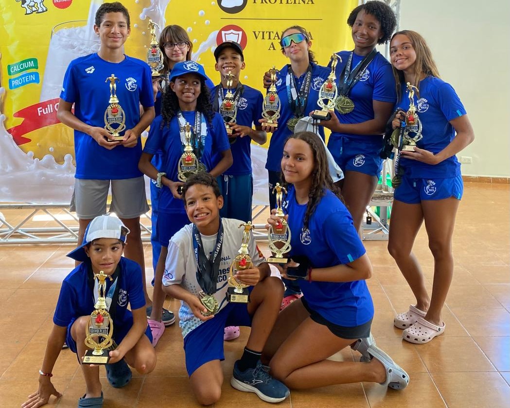Los Delfines del Naco coronan campeones Torneo Las Pirañas imagen