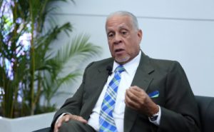 Fallece en SD el veterano periodista Freddy Sandoval