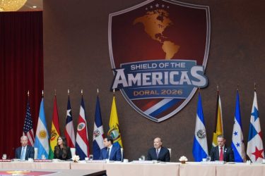 Latinobarómetro: Sólo 47 % de dominicanos apoya democracia