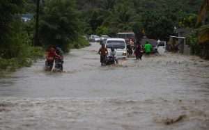 Lluvias dañan 105 viviendas; 30 zonas incomunicadas en la RD