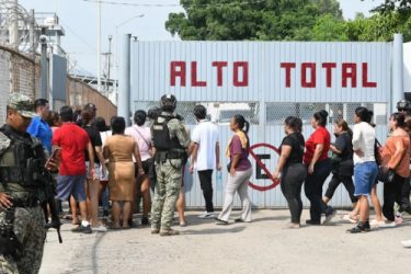 Riña en cárcel de México deja unos 10 muertos y 16 heridos