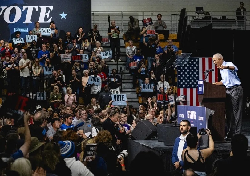Obama fustiga a Trump; dice 
actúa con crueldad y corrupcion