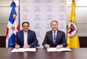 APAP y PUCMM desarrollan formación inteligencia artificial