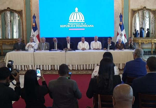 EN VIVO: Rueda de Prensa: Uso de los fondos AERODOM