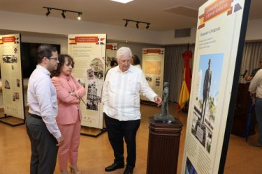 Inauguran muestra sobre inmigración española en RD