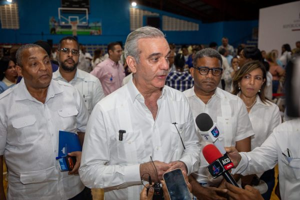 Abinader dice RD responderá con firmeza a bandas haitianas