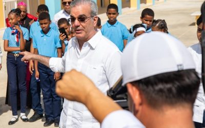 Presidente llama personas con órdenes de arresto a entregarse