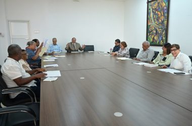 Aumentan 25 % salario mínimo a operadores máquinas pesadas Aumentan 25 % salario mínimo a operadores máquinas pesadas