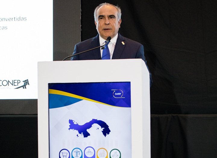 PANAMÁ: Presidente CONEP expone transformación RD imagen