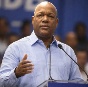 Escritor Milton Olivo aspira a candidatura senatorial del PRM