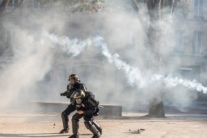 FRANCIA: Eleva 2.397 detenidos y 500 policías heridos violencia