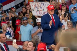 EEUU: Trump gastará $400 MM en la campaña de las legislativas