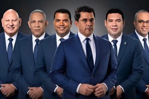 Cinco senadores se suman al proyecto presidencial de David