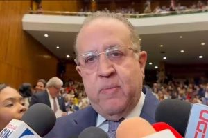 Magín Díaz atribuye cierres de negocios a dinámica de mercado