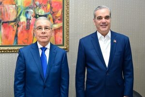 Danilo ironiza sobre Abinader por frenar su habilitación presidencial Danilo ironiza sobre Abinader por frenar su habilitación presidencial