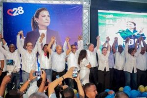 Carolina Mejía organiza equipo de campaña en el Distrito Nacional Carolina Mejía organiza equipo de campaña en el Distrito Nacional
