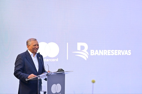Banreservas y Mastercard lanzan nueva tarjeta empresarial imagen