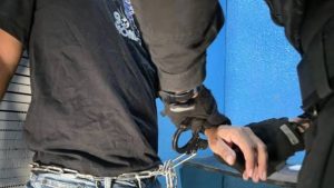 Extraditan a EU pareja acusada sextorsión y acoso cibernético