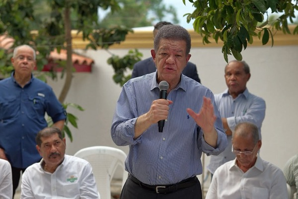 Leonel Fernández pide unidad ante los desafíos del DR-CAFTA imagen