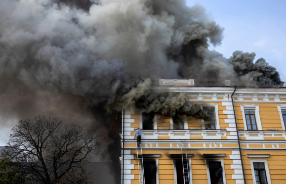 Ocho muertos, 83 heridos dejan ataques de Rusia sobre Ucrania