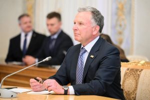 RUSIA: Enviado de Trump pide Putin retome contactos Ucrania